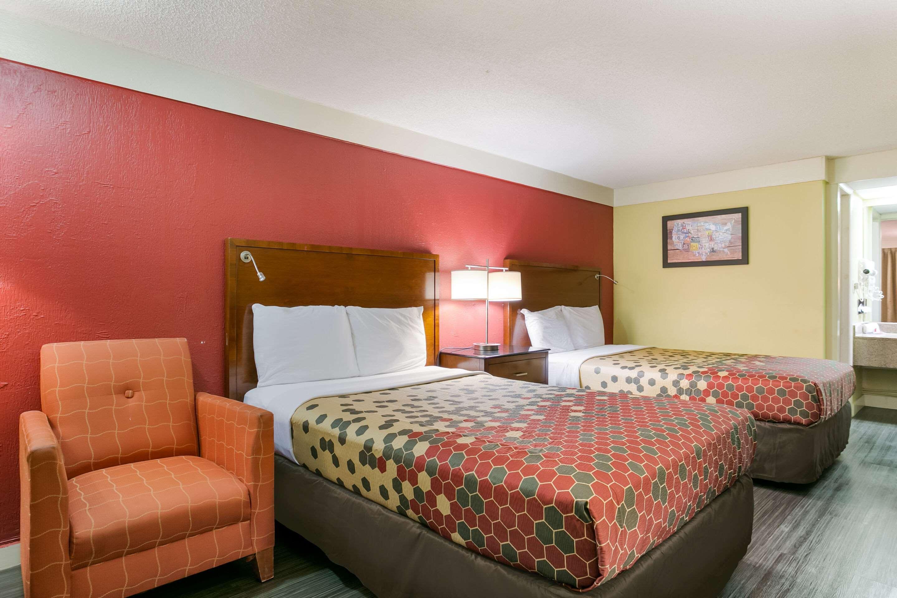 Econo Lodge Frederick I-70 Exterior photo